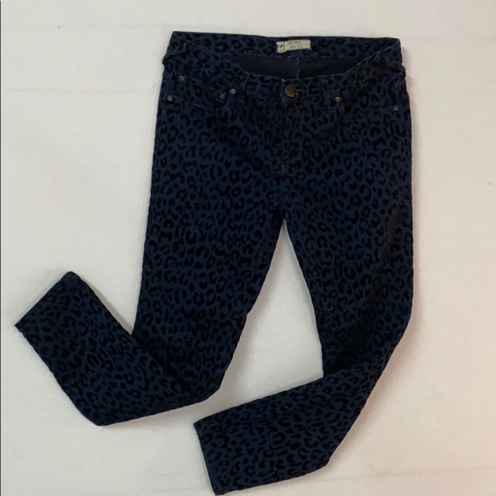 Free People blue/black leopard skinny jeans sz 29